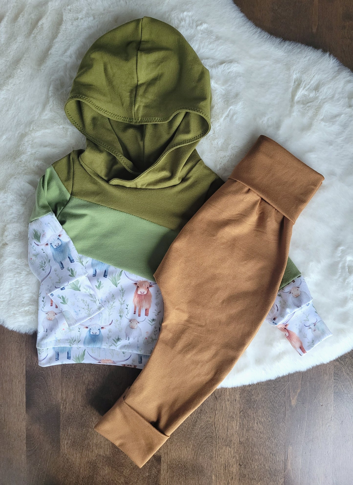 Duo hoodie highland et pantalon ( 6/36 mois) caramel